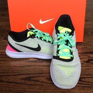 EUC Nike Free RN fits like size 10